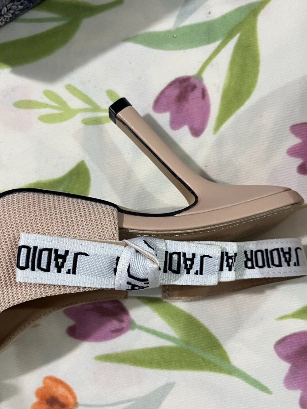 Dior J'adior Mesh Open-Back High Heels - Picture 4 of 7